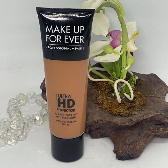 Make Up For Ever Ultra HD Perfector Blurring Skin Tint SPF 25 - 11 Warm Amber - Picture 1 of 3